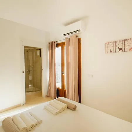 Villa Stylish 6 Bedroom Princesa - Hot Tub - Heated Pool - Near & Waterparks *