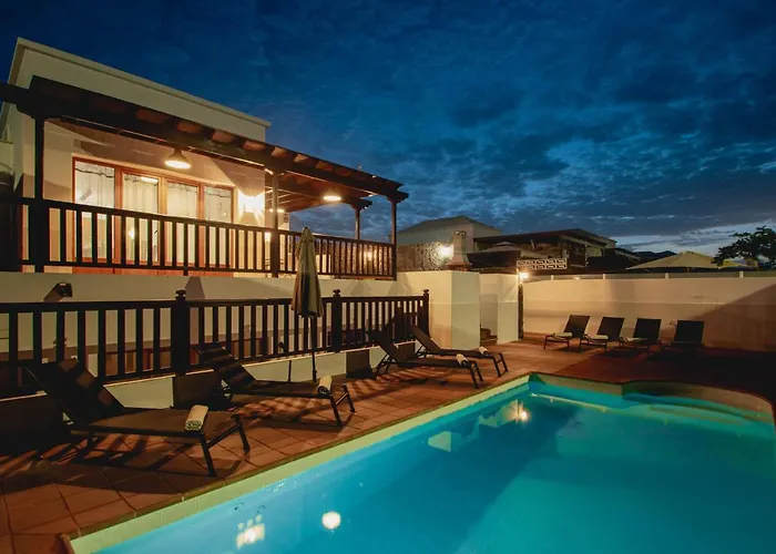 Stylish 6 Bedroom Princesa - Hot Tub - Heated Pool - Near & Waterparks פלאיה בלנקה