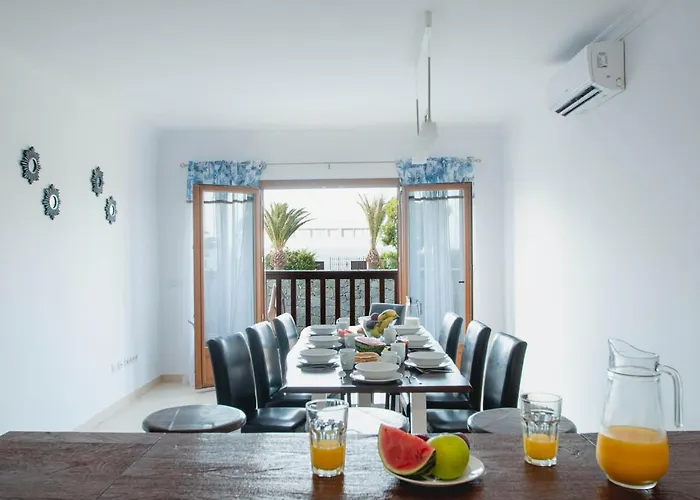 Stylish 6 Bedroom Princesa - Hot Tub - Heated Pool - Near & Waterparks