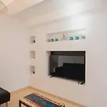 Stylish 6 Bedroom Princesa - Hot Tub - Heated Pool - Near & Waterparks Playa Blanca (Lanzarote)