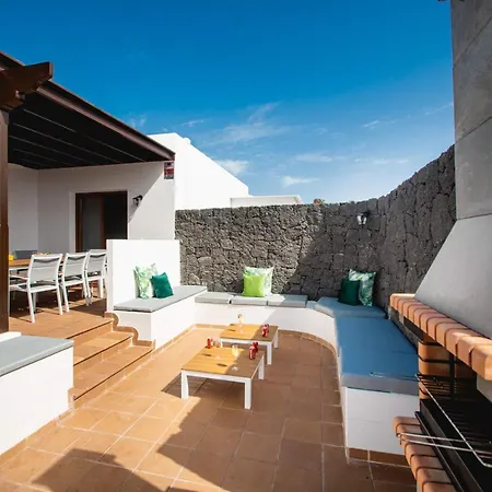 Stylish 6 Bedroom Princesa - Hot Tub - Heated Pool - Near & Waterparks וילה